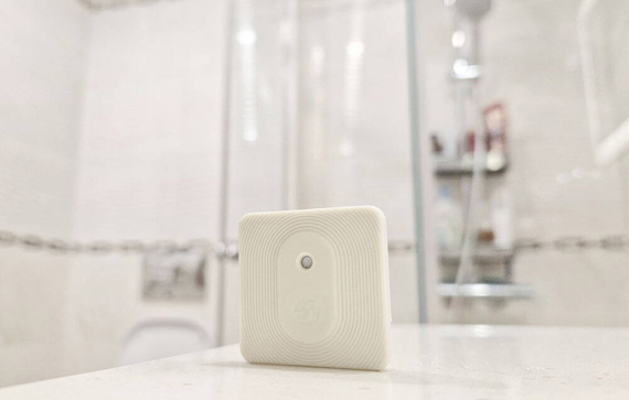 Shelly Wall Display (biały) + BLU H&T kremowy