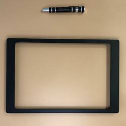 SmartThin - ramka natynkowa do tabletu (czarna)