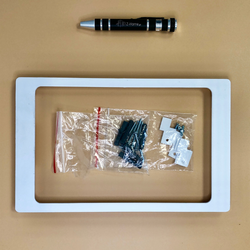 SmartThin - ramka natynkowa do tabletu (biała)