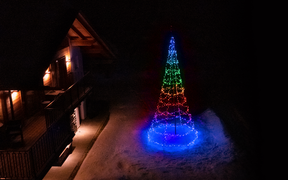 Choinka iluminacja RGB+W Twinkly 300 LED 2 M