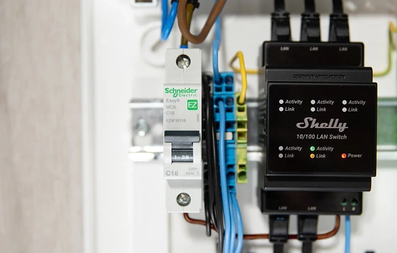 Shelly LAN Switch przełącznik Ethernet z 5 portami