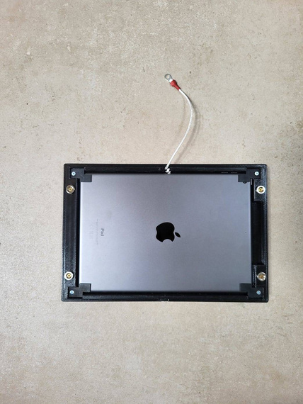 SmartThin - ramka podtynkowa do tabletu (czarna)