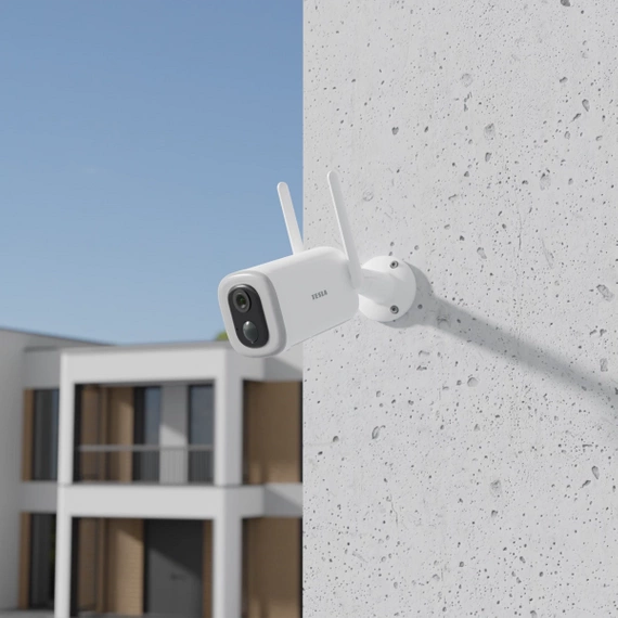 TESLA Smart Kamera akumulatorowa z reflektorem